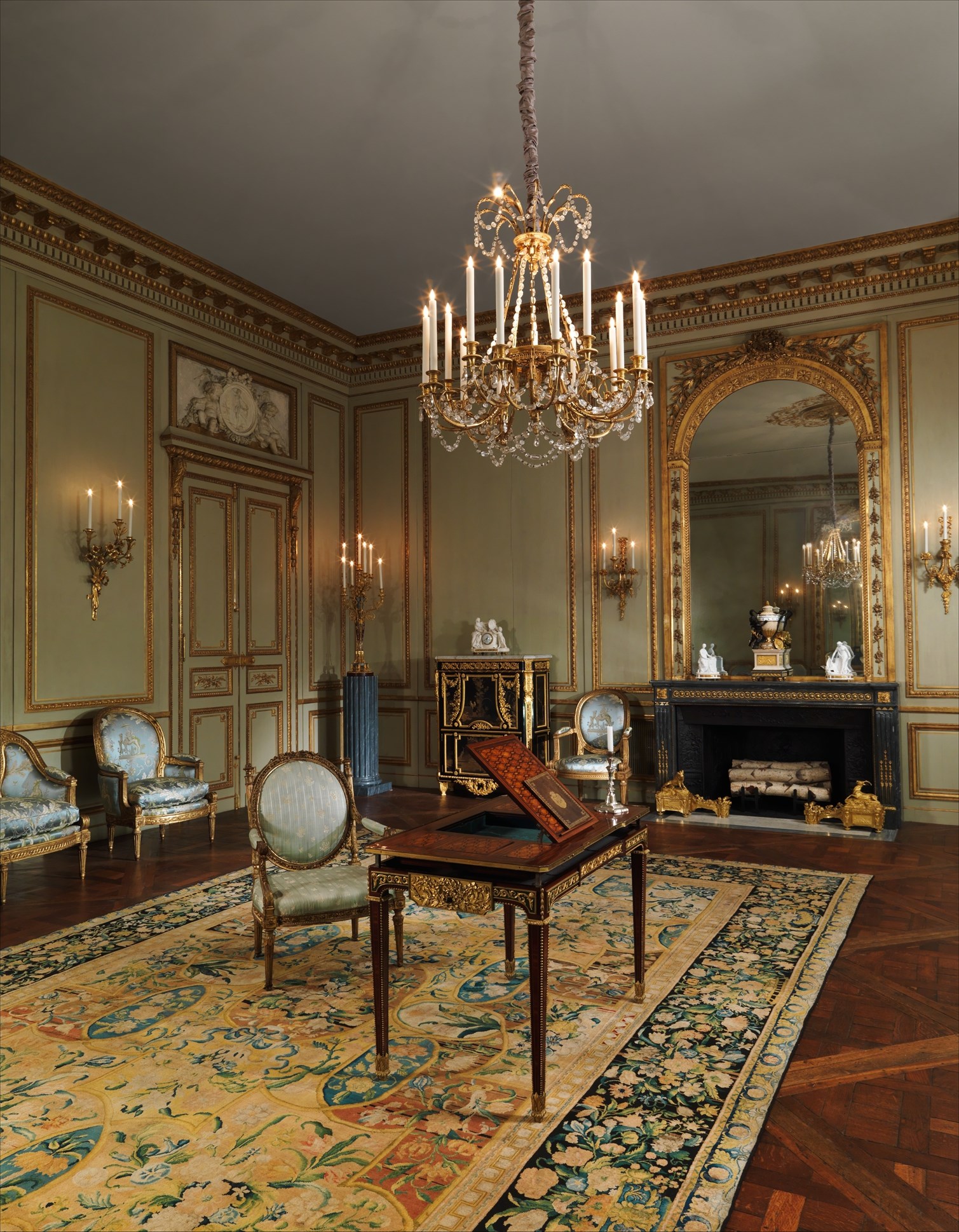 Marie-Antoinette French Louis XVI ormolu-mounted Dining Room Set