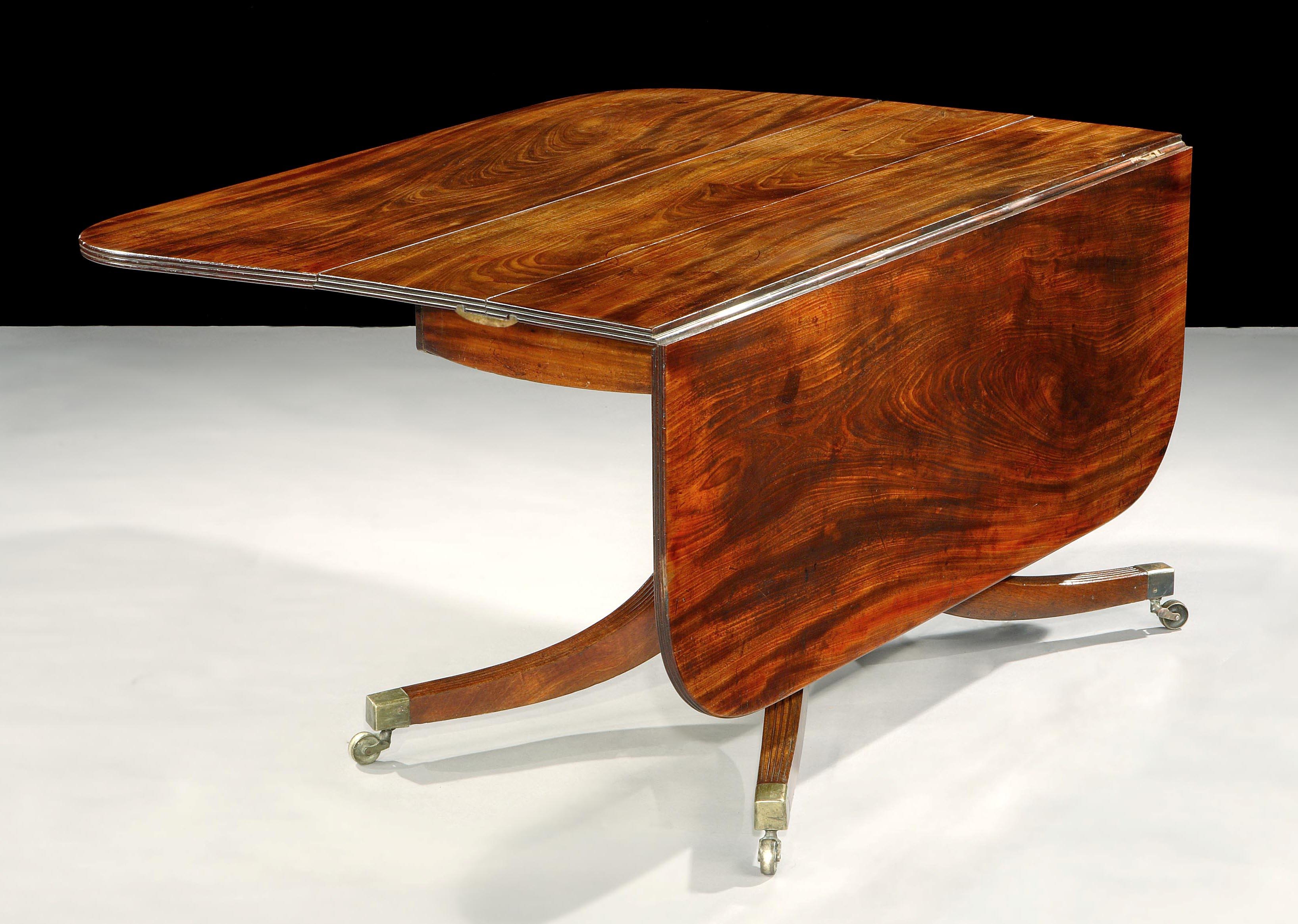 A Regency Period Patent Sympathetic Self-Acting Dining table
