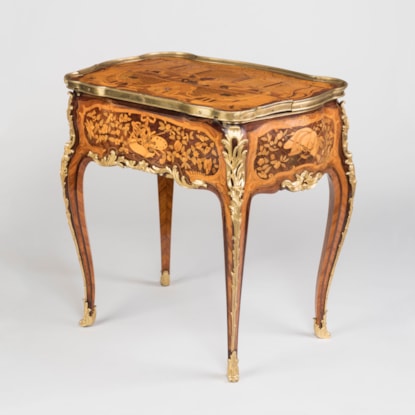 An Ingenious Mechanical Table 'à la Bourgogne' In the manner of Oeben