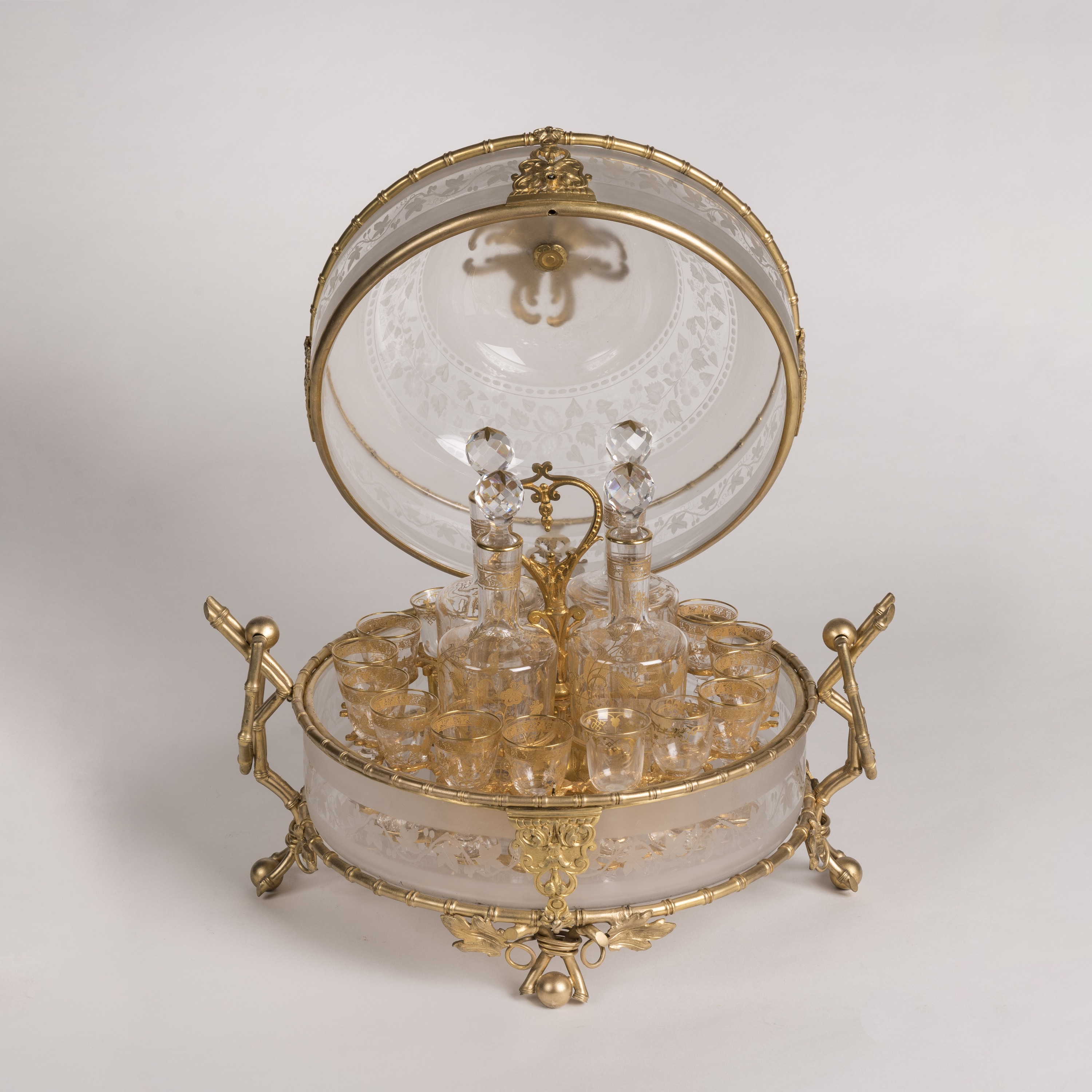 A Cave a Liqueur in the Japonisme Manner