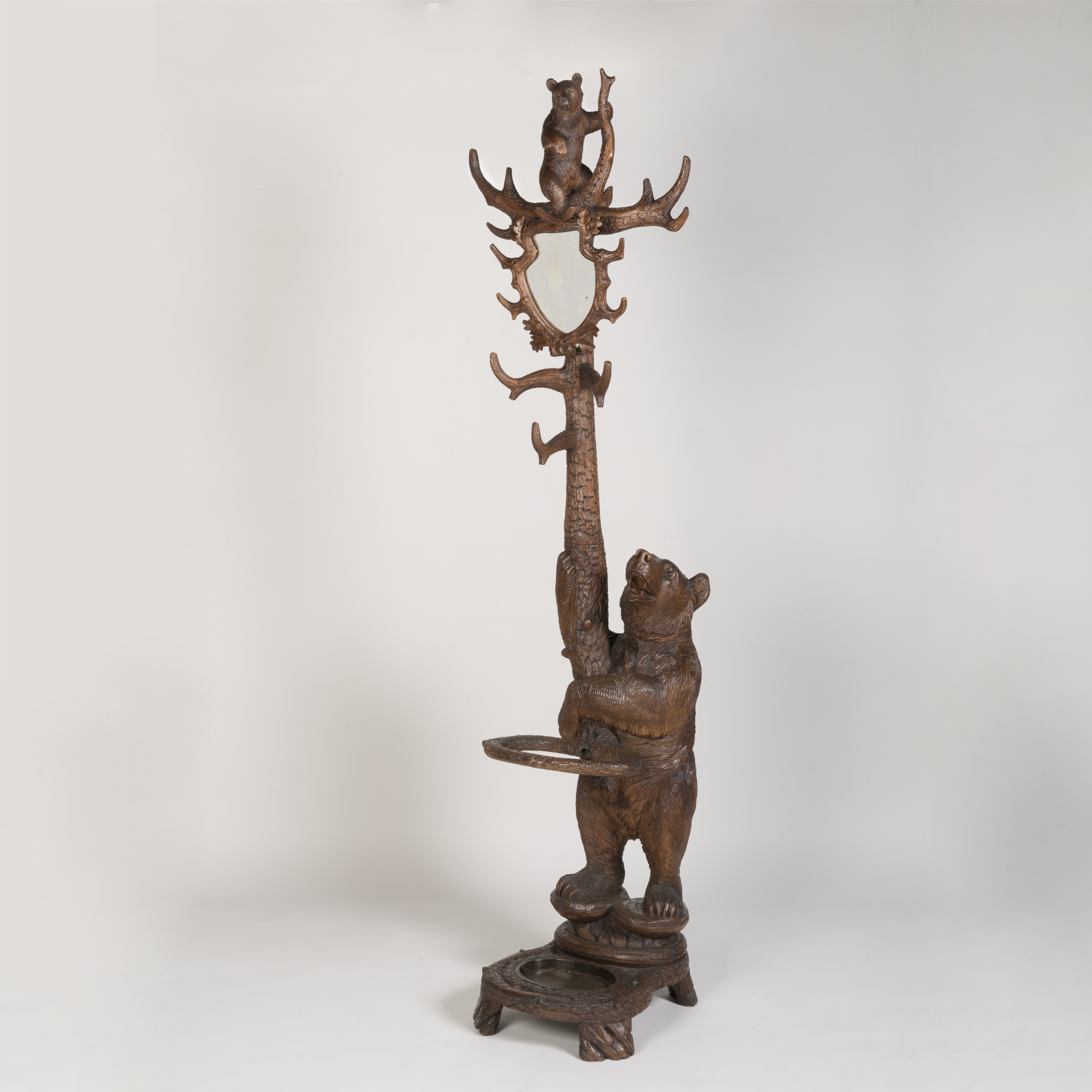 A 'Black Forest' Carved Bear Hall Stand