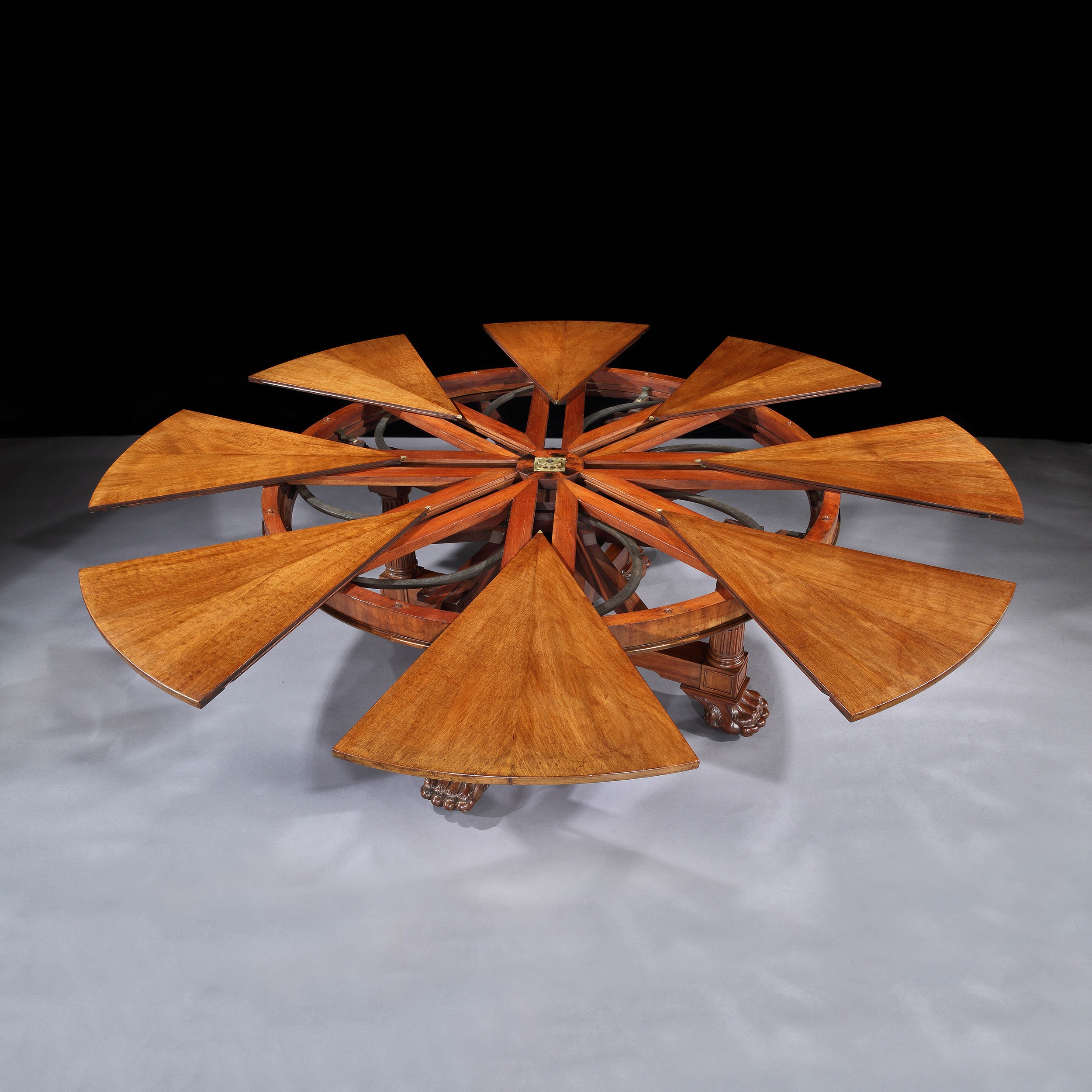 Jupe's Patent Mechanical Action Extending Dining Table