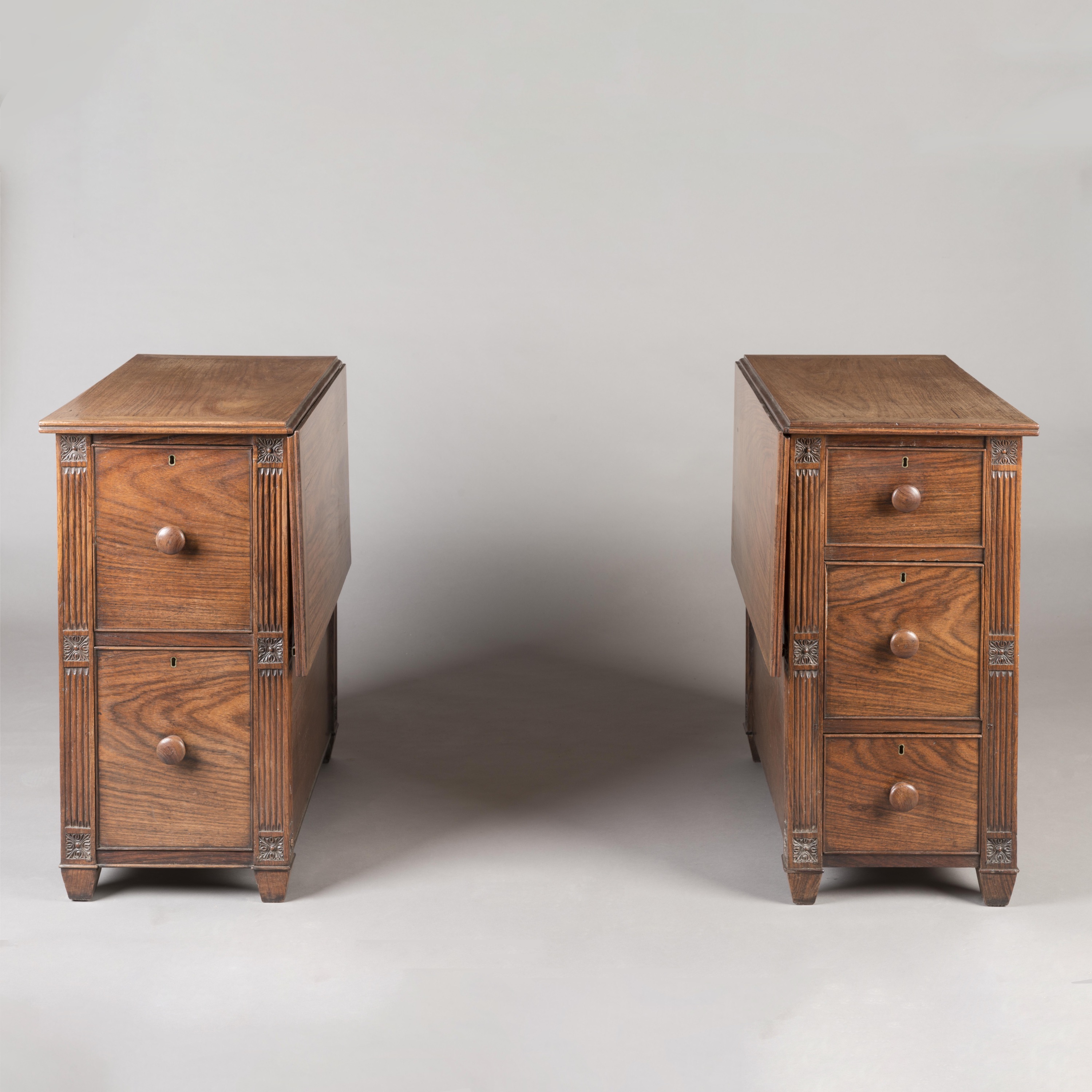 An Ingenious ‘Collapsible’ Campaign Pedestal Desk