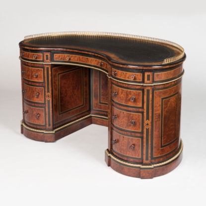 A Very Fine Kidney Desk Attributed to Gillows